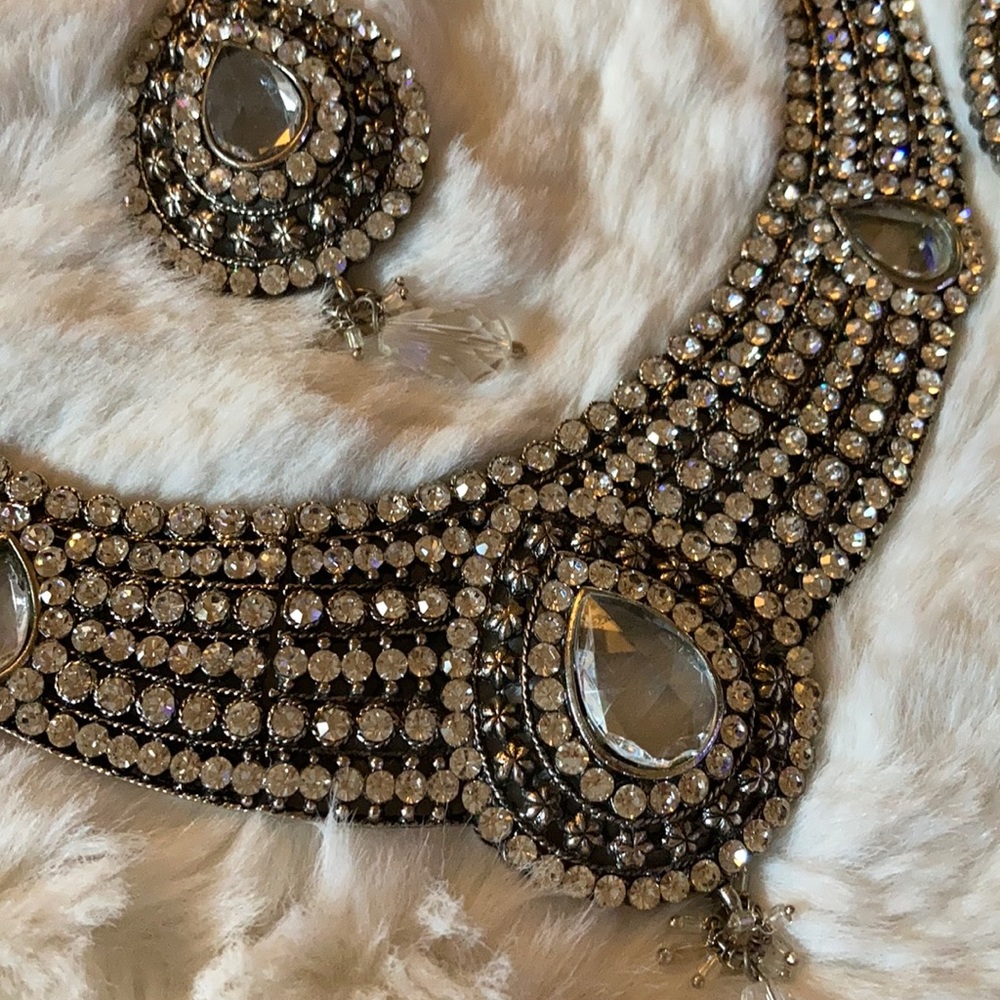 Silver Indian fashion jewelry set